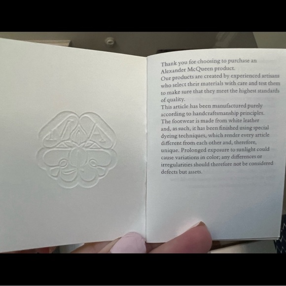 Antic pink Alexander McQueen sneakers! - Picture 9 of 9